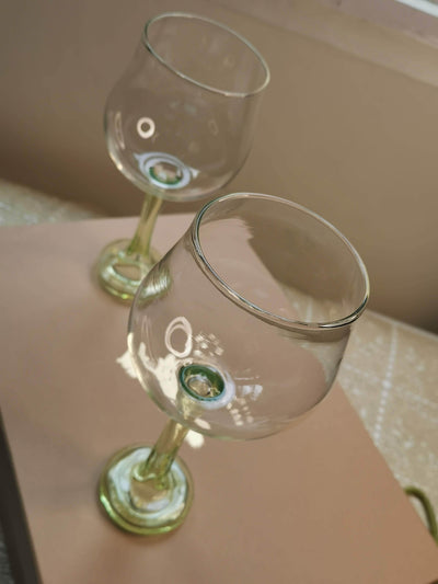 Aurora Green  wine glass