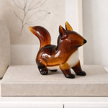 Amber Gilhari — The Quiet Forager