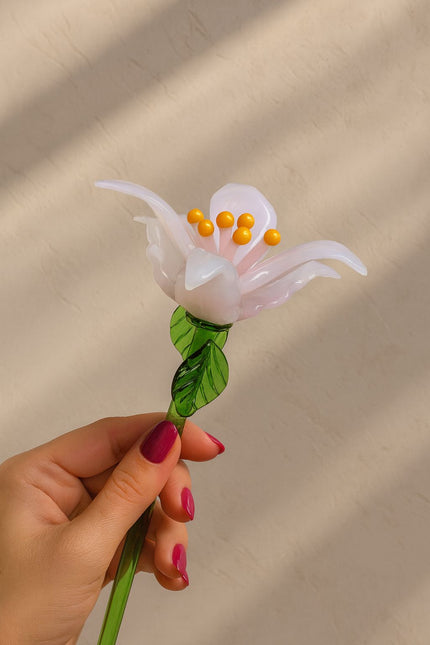 Rose Mist Lily – Hand-Blown Glass Flower Stem