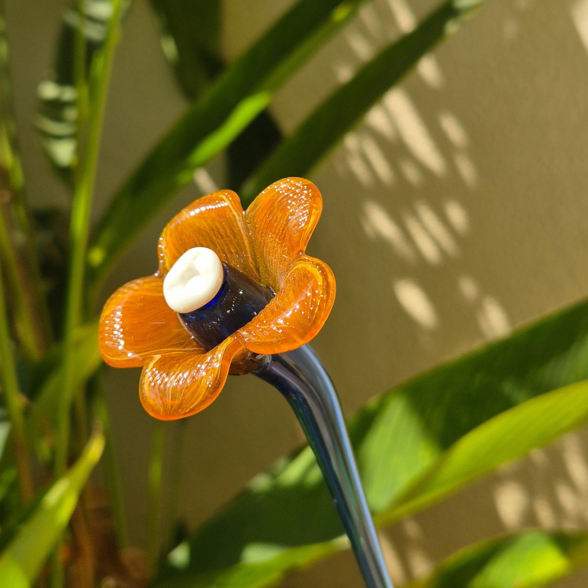 Daisy Glass Flower Stem - Golden Ember