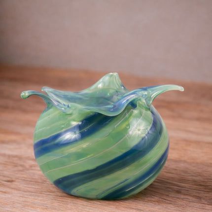 Bloom Art holder -Green Wind