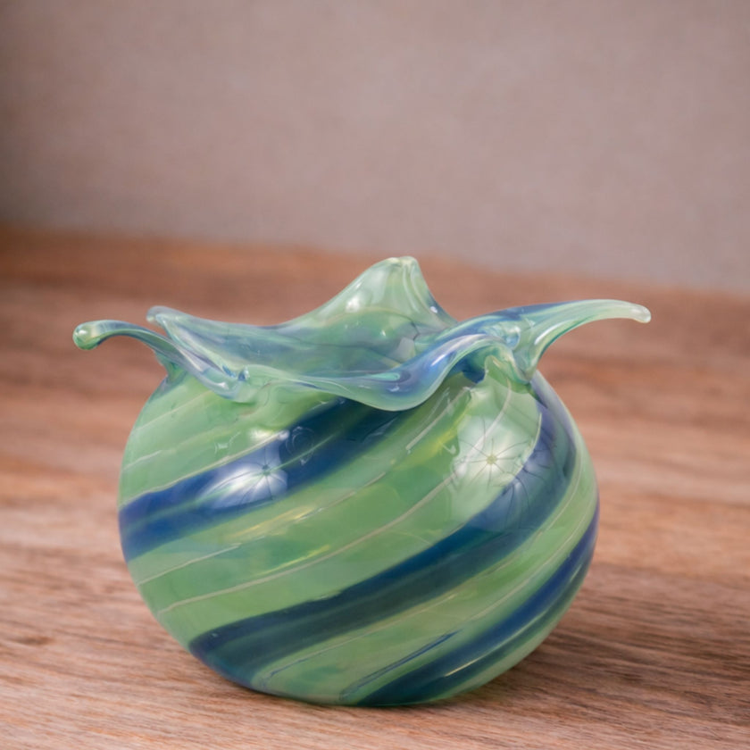 Bloom Art holder -Green Wind