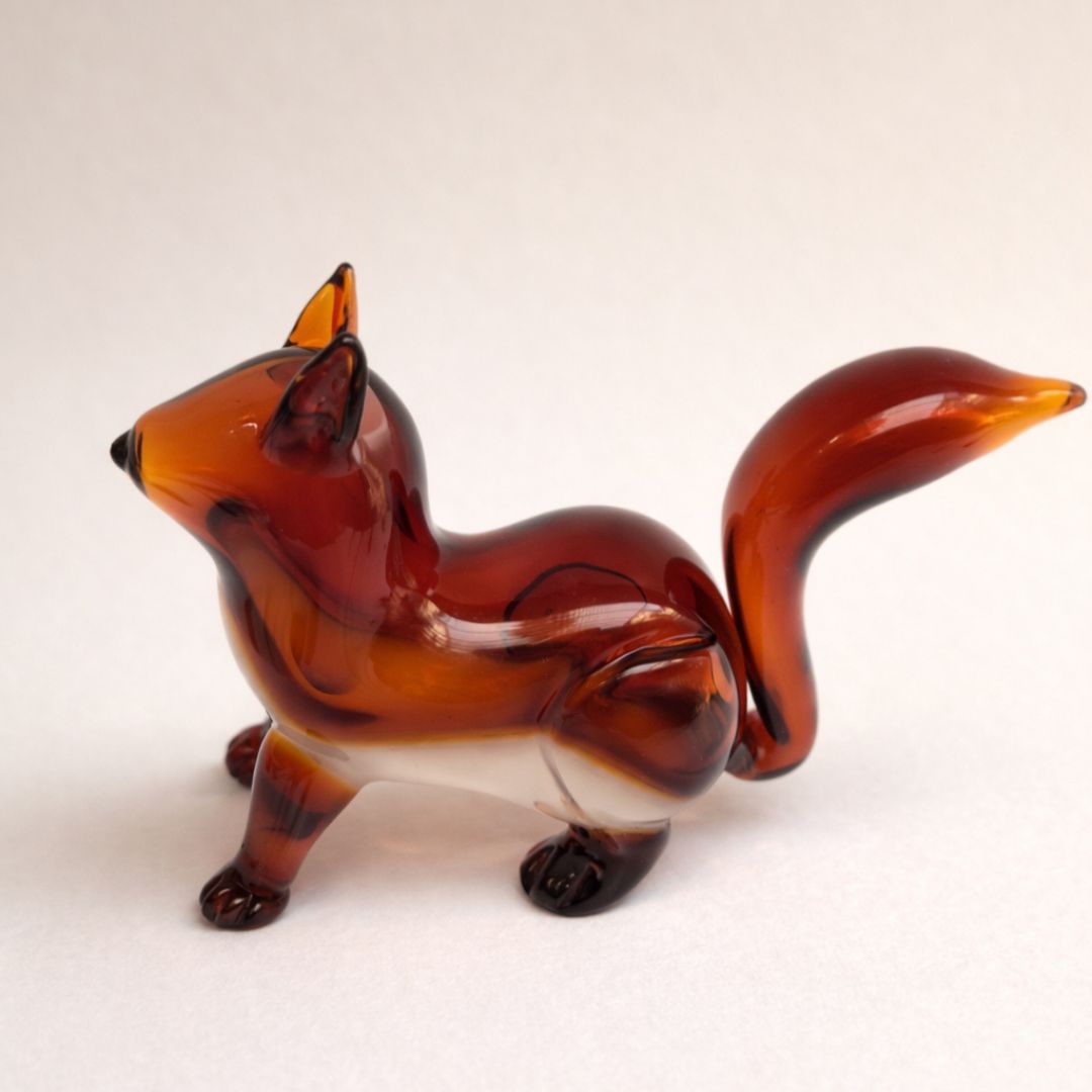 Amber Gilhari — The Quiet Forager