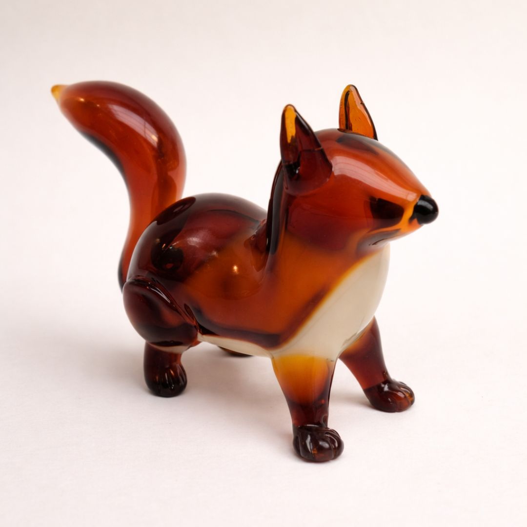 Amber Gilhari — The Quiet Forager