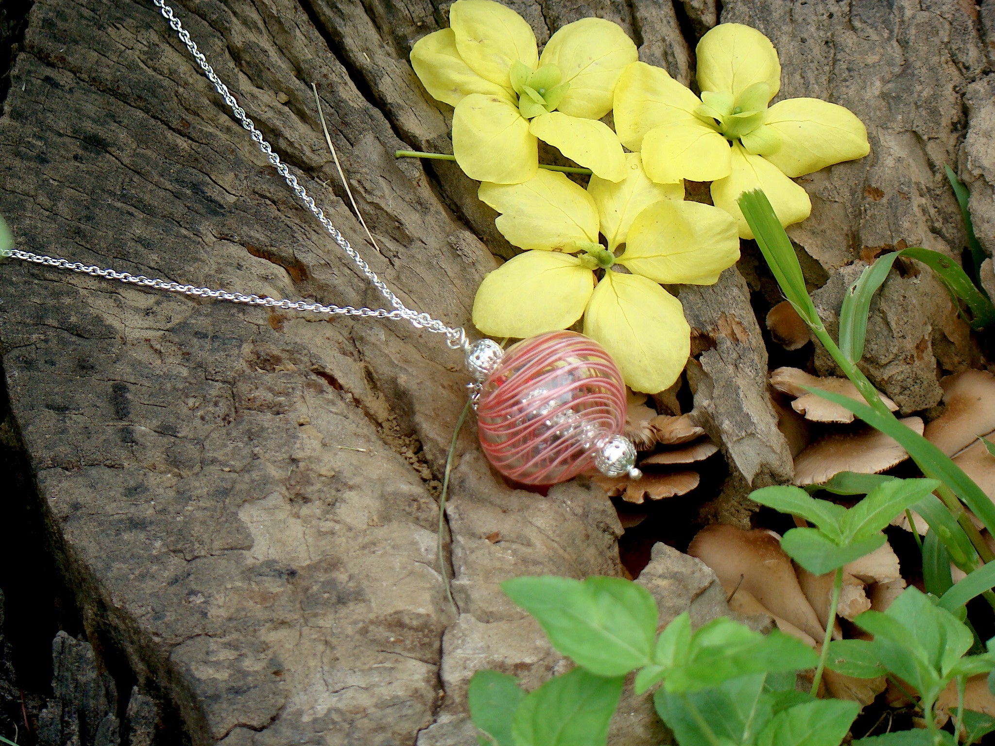 Eternal Aura Necklace (Red)