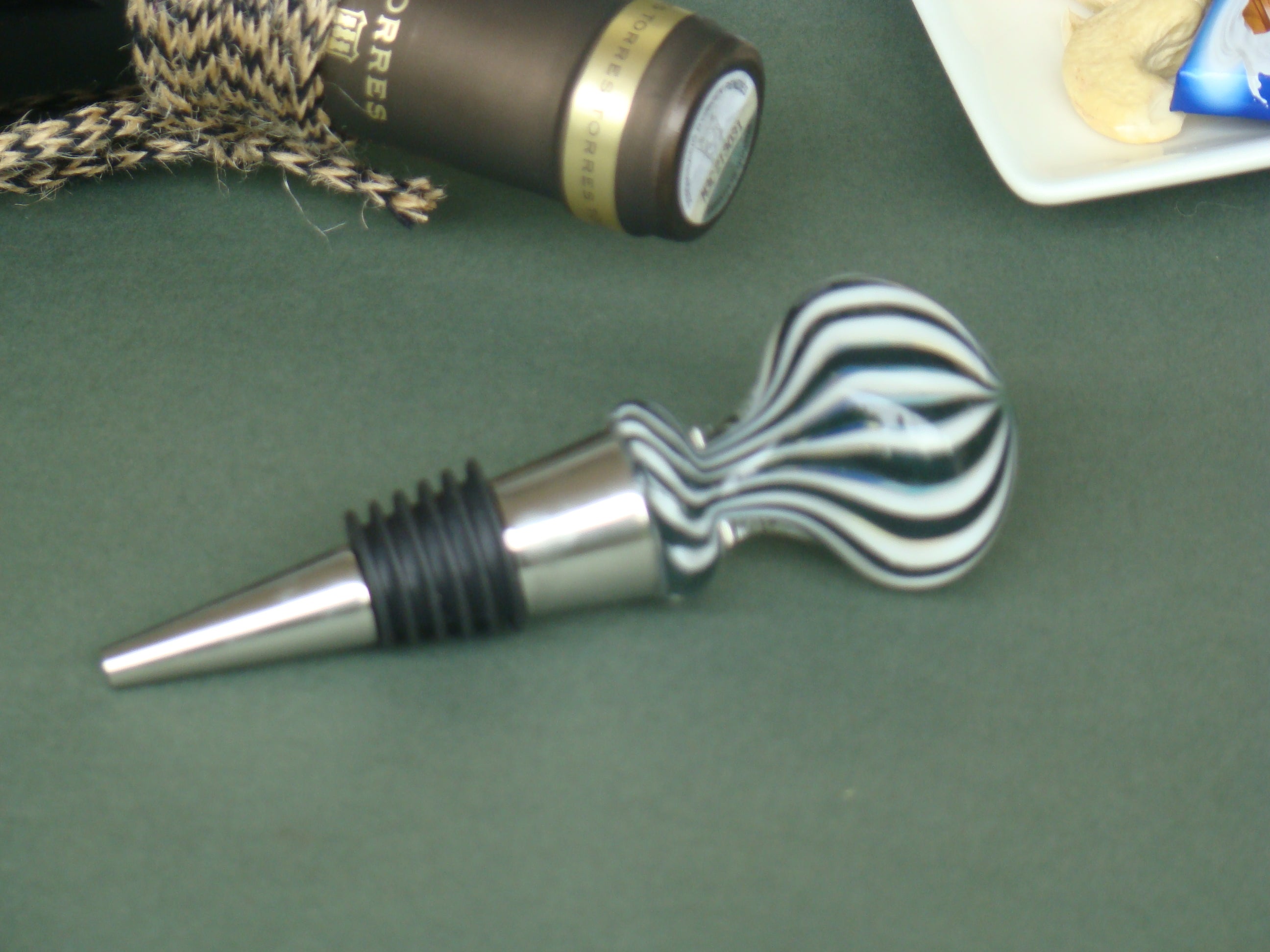 Noir Harmony Handblown Glass Wine Stoppers