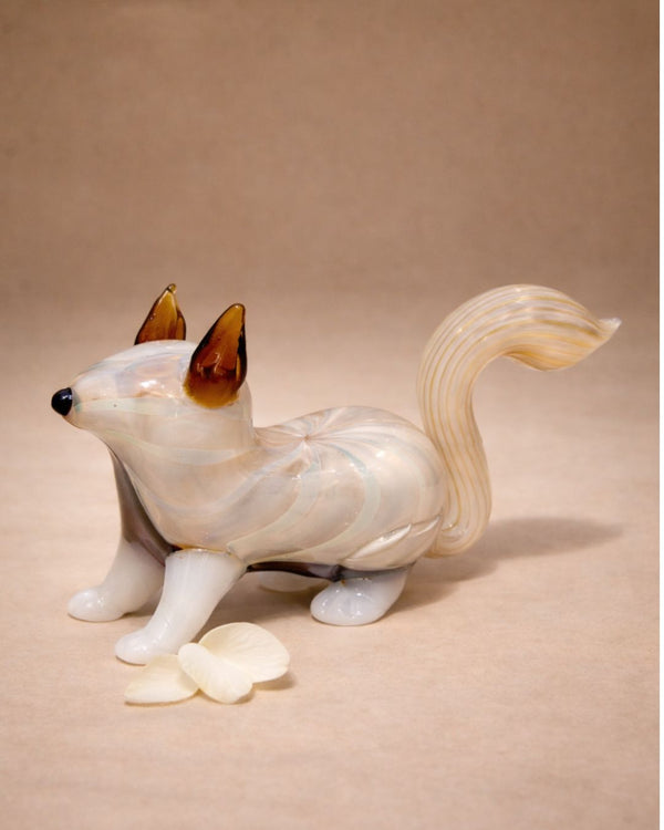 Soft Mist Gilhari — A Forest Companion