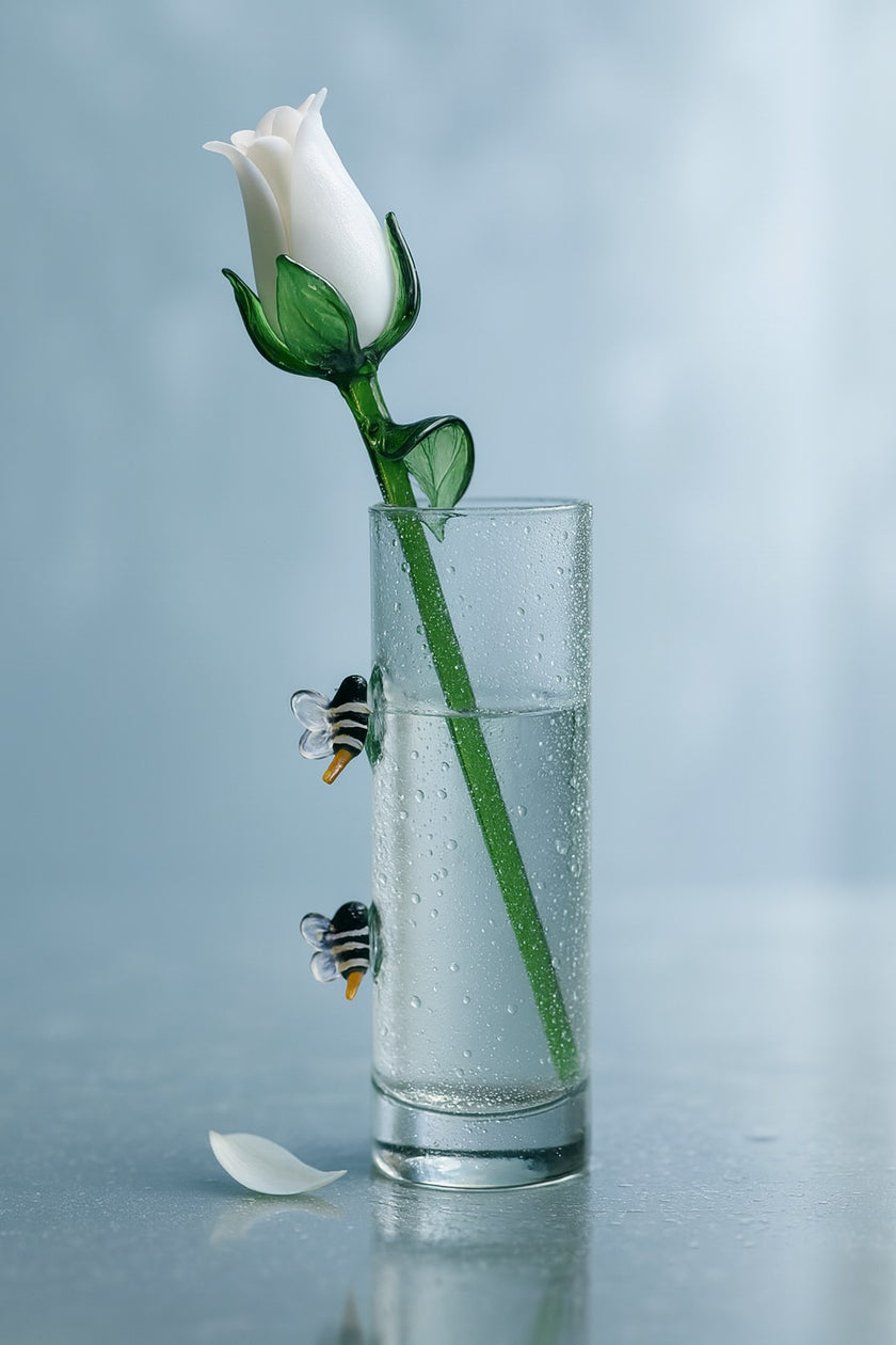 The Scarlet's Whisper – Hand-Blown Glass Flower Bouquet